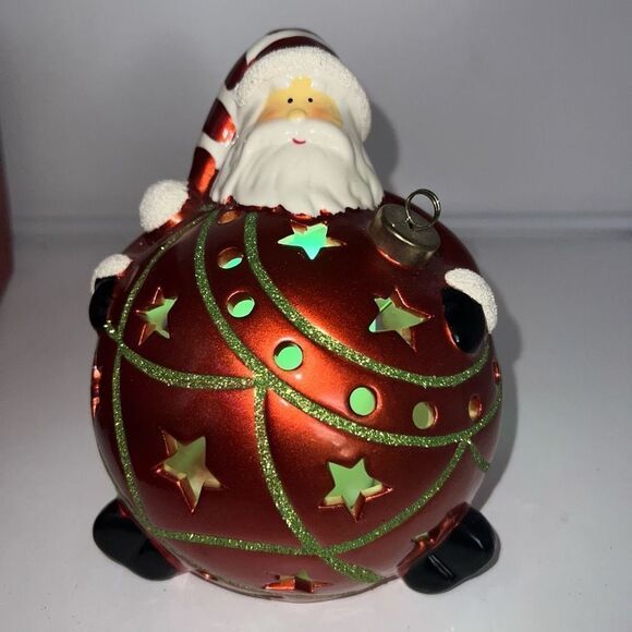 Light Up Color Changing Santa decorative Figure With Satin Lined Gift Box - Picture 8 of 10